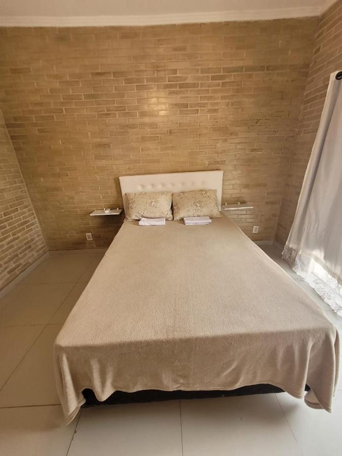 Sobrado 2 Amplo E Confortavel Em Condominio コルンバ エクステリア 写真