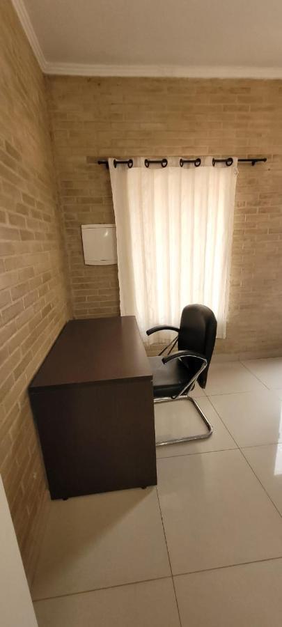 Sobrado 2 Amplo E Confortavel Em Condominio コルンバ エクステリア 写真