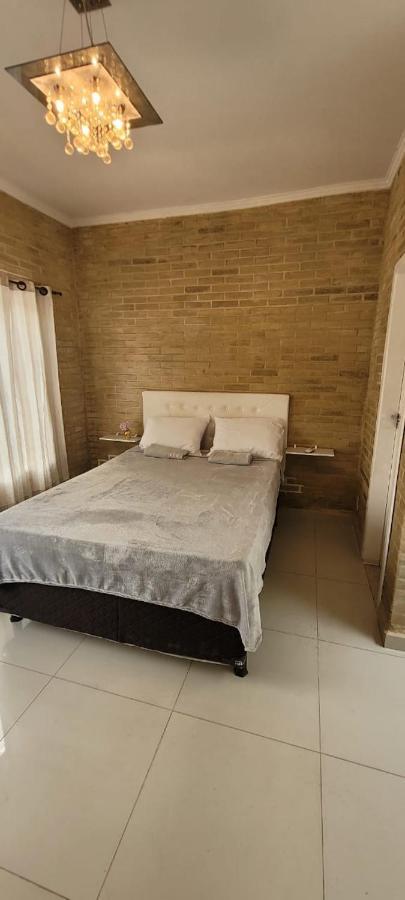 Sobrado 2 Amplo E Confortavel Em Condominio コルンバ エクステリア 写真