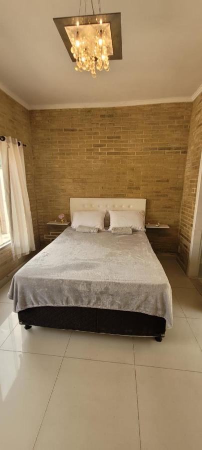 Sobrado 2 Amplo E Confortavel Em Condominio コルンバ エクステリア 写真
