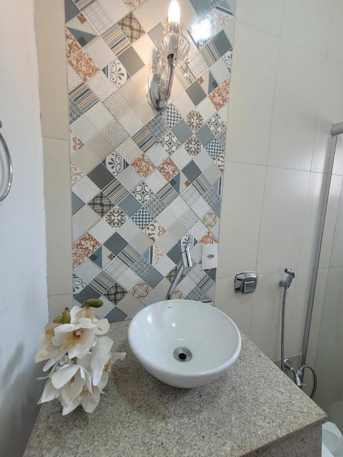 Sobrado 2 Amplo E Confortavel Em Condominio コルンバ エクステリア 写真
